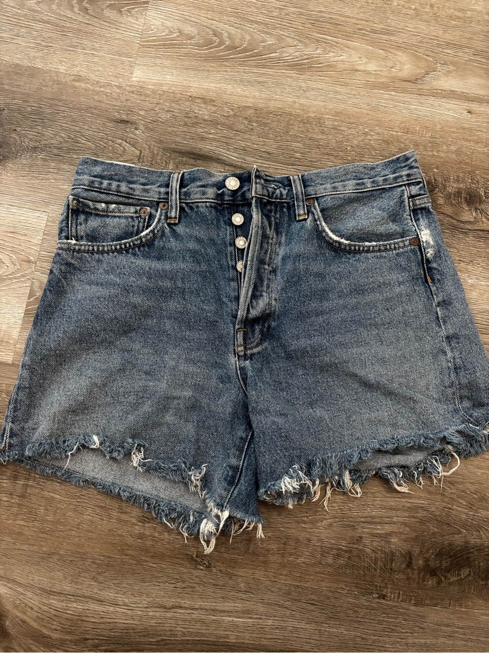 AGOLDE Parker Long size 27 Medium Wash Distressed Denim Shorts 100% Cotton Raw